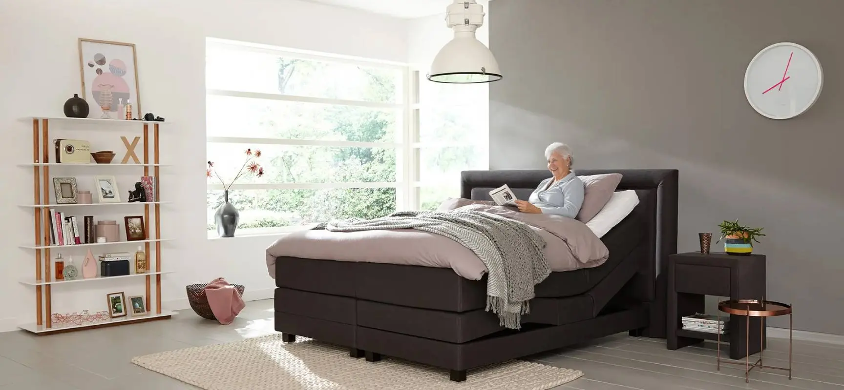 Seniorenbett finden und kaufen mit unserem Ratgeber für mehr Komfort